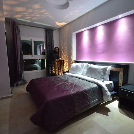 Hotel-Cafe-Restaurant Pyramides, Таза Екстер'єр фото